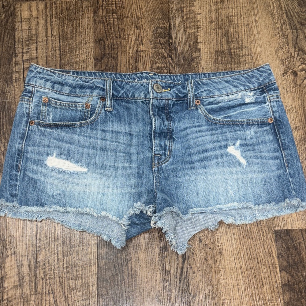 American Eagle Outfitters Light Blue Distressed Jean Shorts